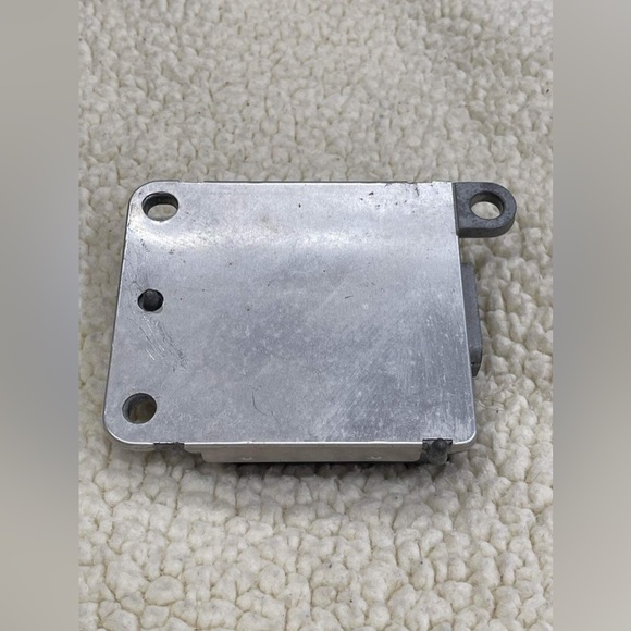 Chevrolet Silverado Air Bag Airbag Sensor Control Module seat 15745462 16761164 - Picture 4 of 12